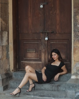 Aparna Dixit feet photo 5