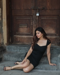 Aparna Dixit feet photo 4