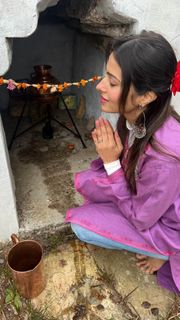 Aparna Dixit feet photo 17