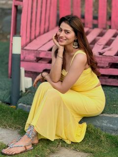 Aparna Dixit feet photo 8