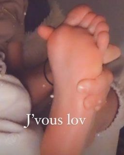 Apolline Guermonprez feet photo 6