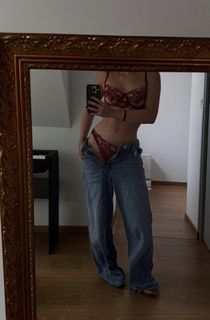 Apolline Guermonprez feet photo 2