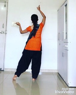 Apoorva Arora feet photo 5