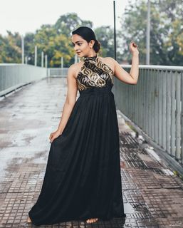 Apoorva Arora feet photo 4