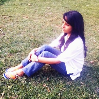 Apoorva Arora feet photo 3