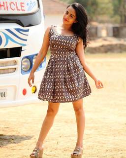 Apoorva Arora feet photo 1