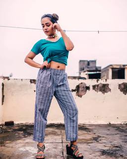 Apoorva Arora feet photo 20
