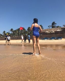 Apoorva Arora feet photo 13