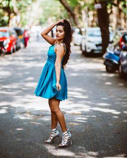 Apoorva Arora feet photo 3