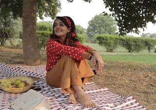 Apoorva Arora feet photo 11