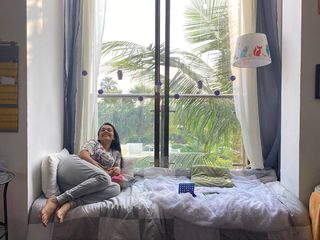 Apoorva Arora feet photo 10