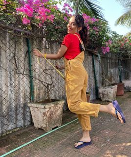 Apoorva Arora feet photo 19