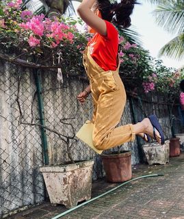Apoorva Arora feet photo 18