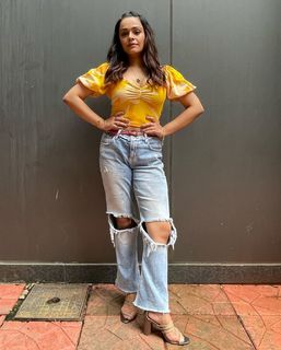 Apoorva Arora feet photo 7