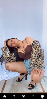 Apoorva Arora feet photo 5