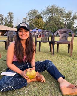 Apoorva Arora feet photo 15