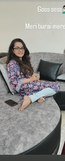 Apoorva Arora feet photo 11