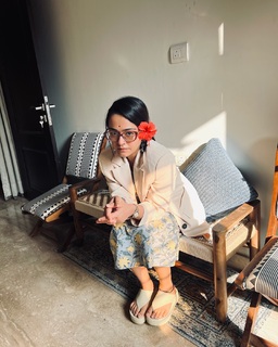 Apoorva Arora feet photo 2