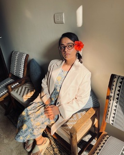 Apoorva Arora feet photo 20