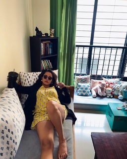 Apoorva Arora feet photo 16