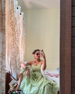 Apoorva Arora feet photo 7