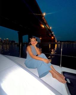 Apoorva Mukhija feet photo thumbnail