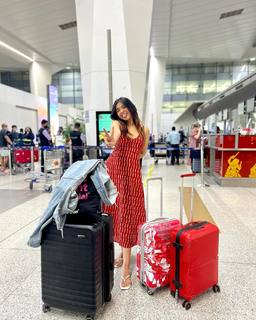 Apoorva Mukhija feet photo thumbnail