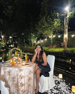 Apoorva Mukhija feet photo thumbnail