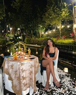 Apoorva Mukhija feet photo thumbnail