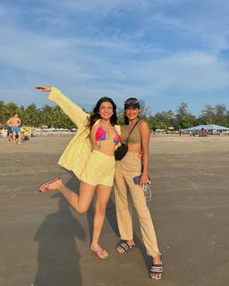 Apoorva Mukhija feet photo thumbnail