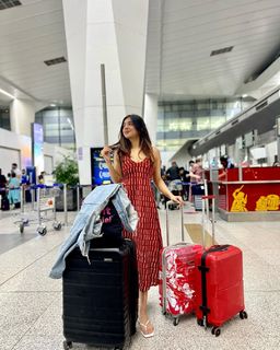 Apoorva Mukhija feet photo thumbnail