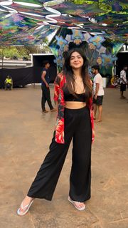 Apoorva Mukhija feet photo thumbnail