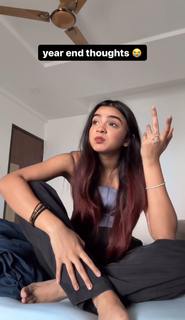 Apoorva Mukhija feet photo thumbnail