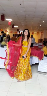 Apoorva Mukhija feet photo thumbnail