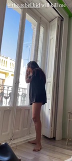 Apoorva Mukhija feet photo thumbnail