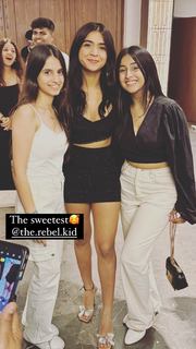 Apoorva Mukhija feet photo thumbnail