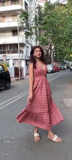 Apoorva Mukhija feet photo thumbnail