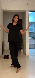 Apoorva Mukhija feet photo thumbnail