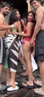 Apoorva Mukhija feet photo thumbnail