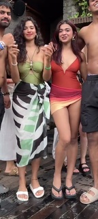 Apoorva Mukhija feet photo thumbnail