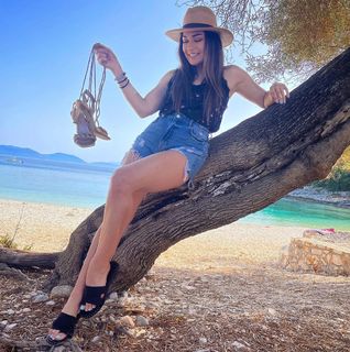 Apostolia Zoi feet photo thumbnail