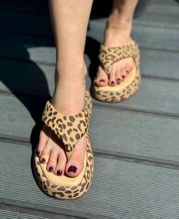 Apostolia Zoi feet photo thumbnail