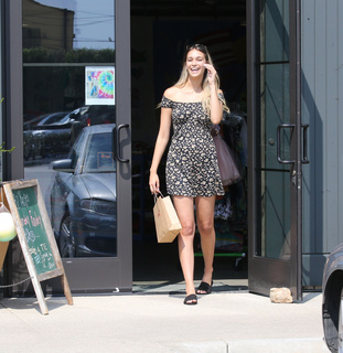 April Love Geary feet photo 4
