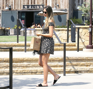 April Love Geary feet photo 20