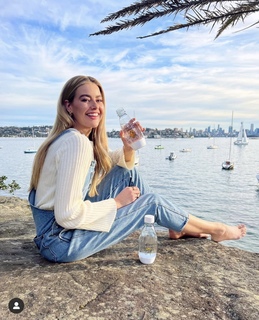 April Rose Pengilly feet photo 8