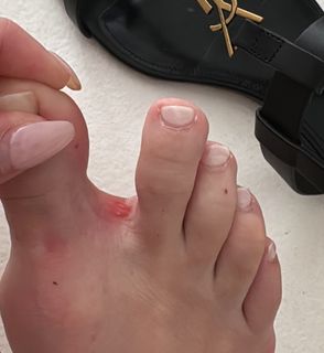 April Rose Pengilly feet photo 9