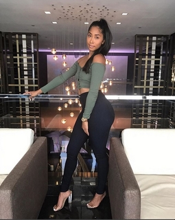 Apryl Jones feet photo 8