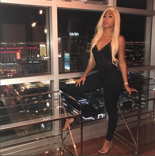 Apryl Jones feet photo 10