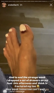Arabella Chi feet photo 16