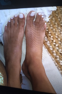 Arabella Chi feet photo 8